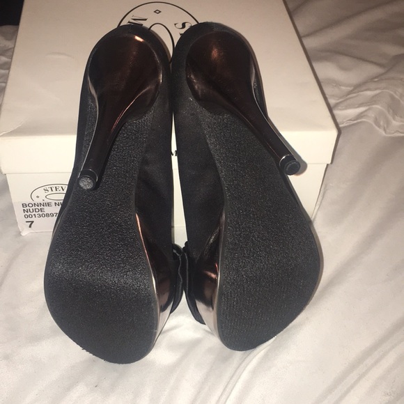 STEVE MADDEN BONNIE PUMPS SIZE 7 M width - Picture 4 of 8